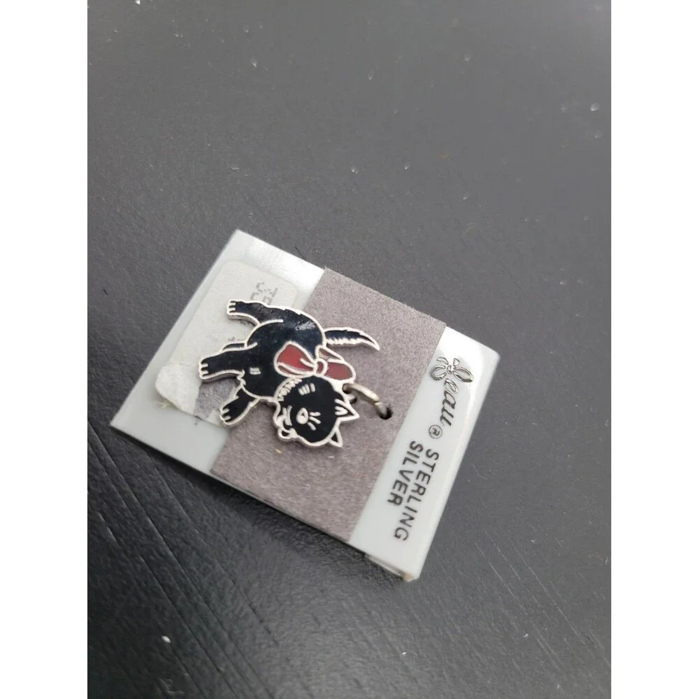 Beau Sterling, Enameled Sterling Silver Kitty Cat Charm 1